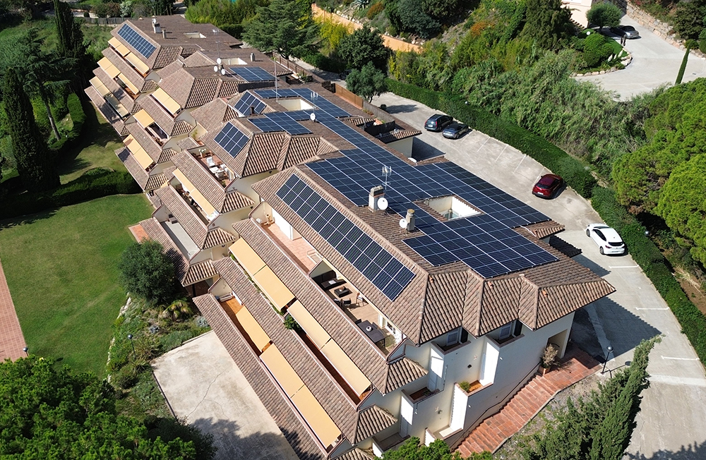 Plaques solars per comunitats de veins
